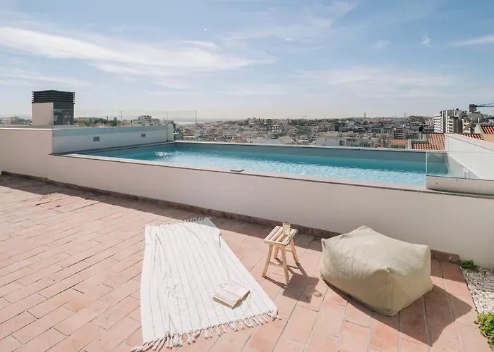 Biel - 2 Bedrooms, Pool And Parking In Arroios